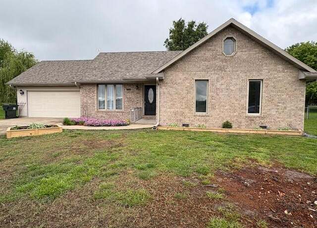 Property at 1663 S Hudson Ave, Aurora, MO 65605, 3 beds, 2 baths