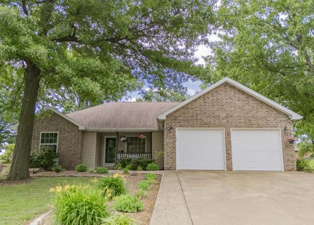 Property at 310 W Vern Ave, Stockton, MO 65785, 3 beds, 2 baths