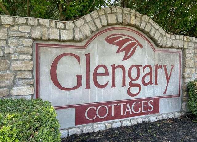 Property at 2175 W Glengary Ct, Springfield, MO 65810, 3 beds, 2 baths