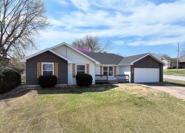 Property at 2024 E Lon St, Springfield, MO 65803, 4 beds, 2 baths