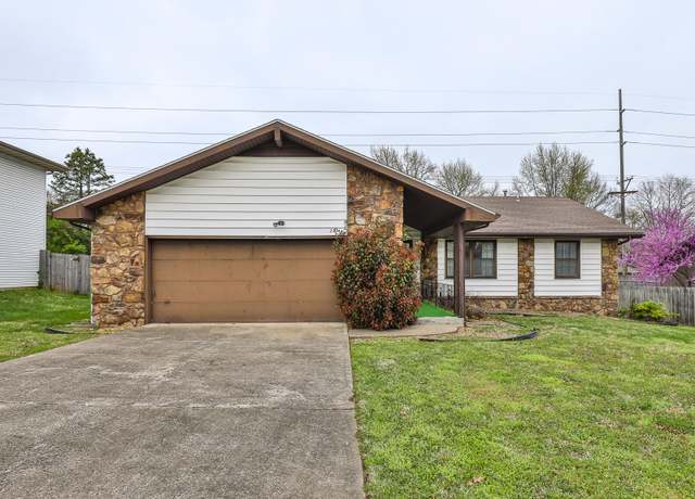 Property at 2311 E Meadow Dr, Springfield, MO 65804, 3 beds, 2 baths