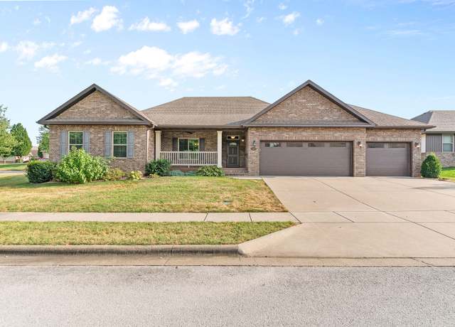 Property at 608 E Penzance Dr, Nixa, MO 65714, 4 beds, 2 baths