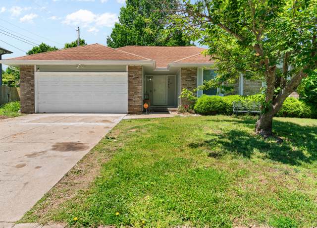 Property at 3645 S Ridgecrest Ave, Springfield, MO 65807, 3 beds, 2 baths