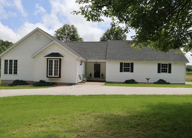 Property at 14795 S 1825 Rd, Stockton, MO 65785, 3 beds, 2.5 baths
