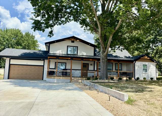 Property at 912 Parkview Dr, Hollister, MO 65672, 5 beds, 5.5 baths