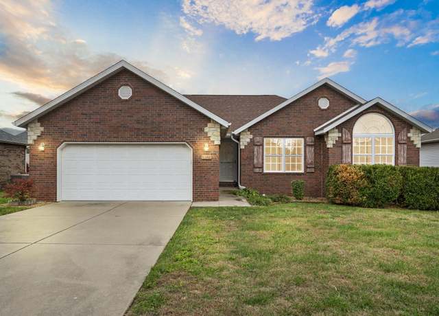 Property at 1348 W Berkshire Ave, Nixa, MO 65714, 3 beds, 2 baths