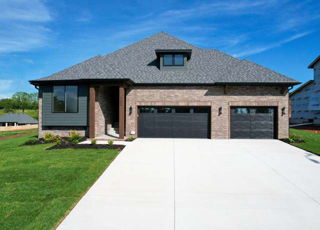 Property at 6059 S Clay Ave, Springfield, MO 65810, 3 beds, 2.5 baths