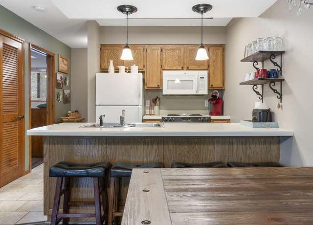 Property at 437 Notch Ln #8, Branson West, MO 65737, 2 beds, 2 baths