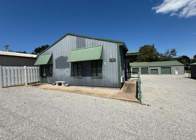 Property at 419 W Highway 17, Houston, MO 65483, 0.5 baths
