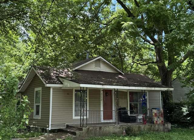 Property at 2126 W Wall St, Springfield, MO 65802, 2 beds, 1 bath