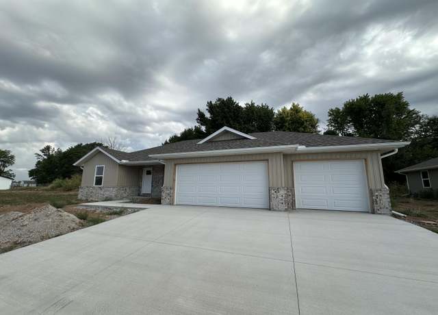 Property at 40 Whitley Ln, Monett, MO 65708, 3 beds, 2 baths
