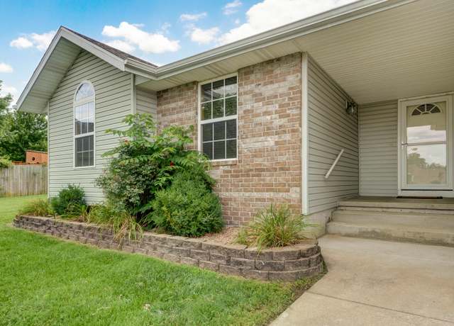 Property at 409 Ace Ct, Nixa, MO 65714, 3 beds, 2 baths