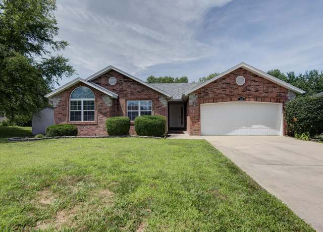 Property at 805 S Benson Pl, Nixa, MO 65714, 4 beds, 3 baths