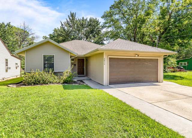 Property at 2834 W Latoka St, Springfield, MO 65807, 3 beds, 2 baths