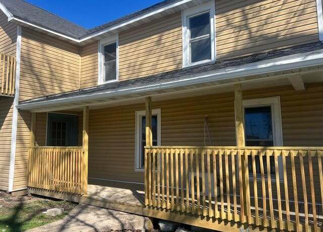 Property at 219 E State St, Mountain Grove, MO 65711, 4 beds