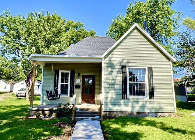 Property at 908 3rd St, Monett, MO 65708, 2 beds, 1 bath