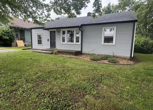 Property at 2152 E Cairo St, Springfield, MO 65802, 3 beds, 1.5 baths