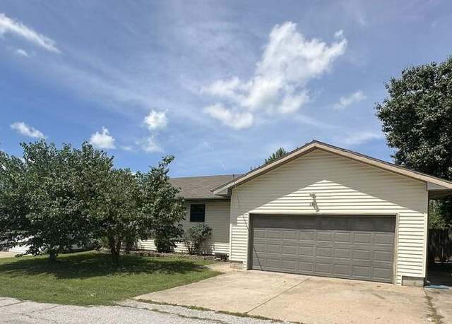 Property at 2201 S 18th Ave, Ozark, MO 65721, 3 beds, 2 baths