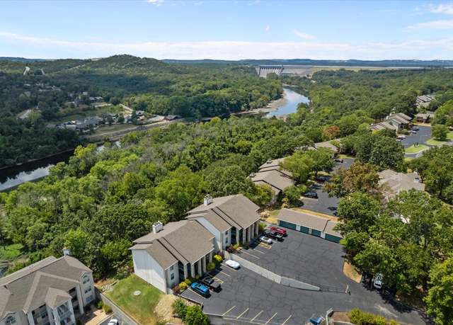 Property at 150 The Bluffs Blfs #3, Branson, MO 65616, 2 beds, 2 baths