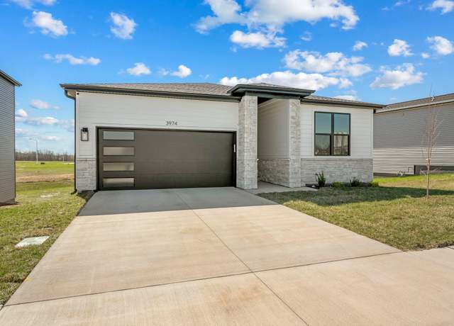 Property at 3974 E Wilsons Valley Blvd, Brookline, MO 65619, 5 beds, 3 baths