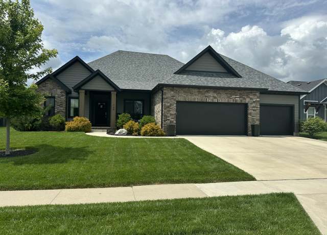 Property at 740 N Fox Hill Cir, Nixa, MO 65714, 4 beds, 2.5 baths