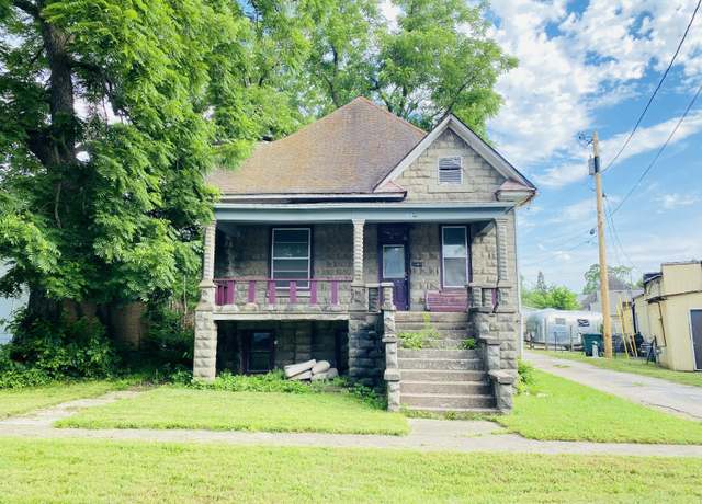 Property at 103 E Dunn St, Monett, MO 65708, 3 beds, 1 bath