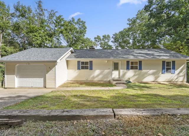 Property at 915 Valley View Dr, Branson, MO 65616, 3 beds, 2 baths