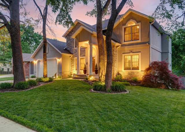Property at 5820 S Clay Ave, Springfield, MO 65810, 5 beds, 3.5 baths