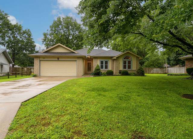 Property at 1614 E Cardinal St, Springfield, MO 65804, 3 beds, 2 baths
