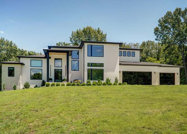 Property at 104 Walnut Hill Ln, Ozark, MO 65721, 5 beds, 3.5 baths