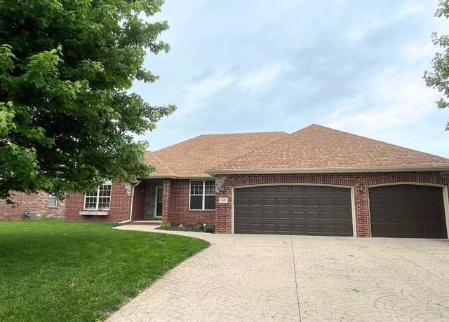 Property at 445 E Sequoia St, Republic, MO 65738, 4 beds, 3 baths