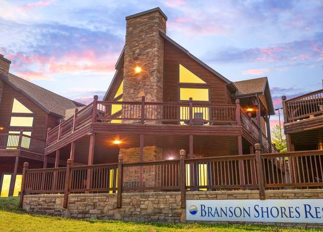 Property at 1318 Stormy Point Rd, Branson, MO 65616, 6 beds, 3 baths
