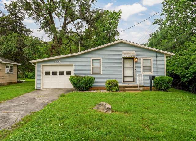Property at 300 S Clifton Ave, Springfield, MO 65806, 3 beds, 1 bath
