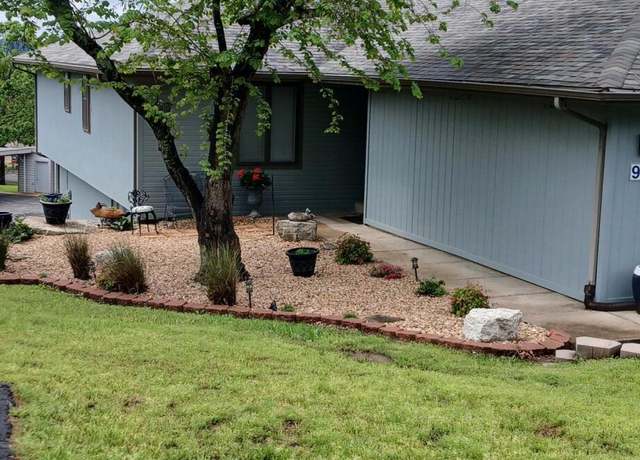 Property at 95 Starboard Dr, Kimberling, MO 65686, 4 beds, 3 baths