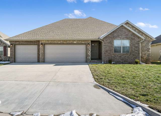 Property at 678 N Montego St, Nixa, MO 65714, 3 beds, 2 baths