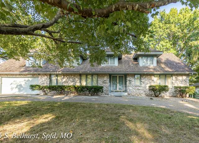 Property at 3206 S Bellhurst Ave, Springfield, MO 65804, 4 beds, 3 baths