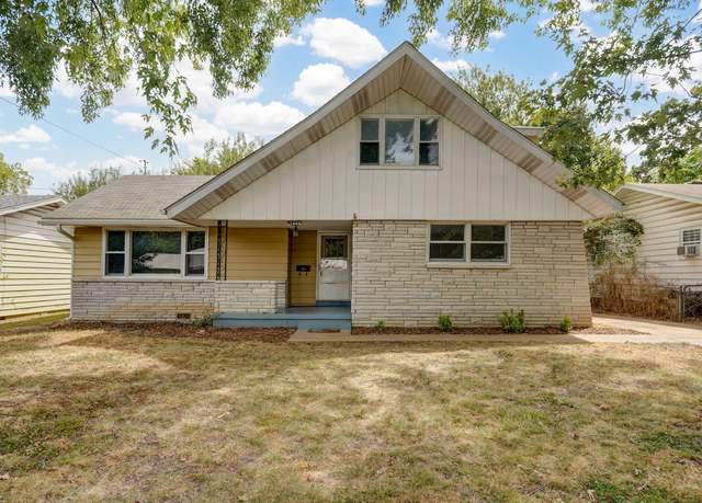 Property at 2444 N Franklin Ave, Springfield, MO 65803, 3 beds, 2 baths