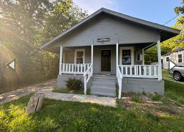 Property at 1327 W Livingston St, Springfield, MO 65803, 3 beds, 2 baths