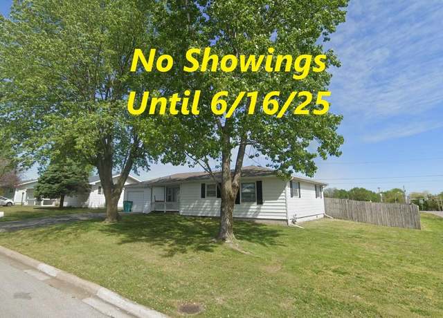 Property at 2707 W Chicago St, Springfield, MO 65803, 3 beds, 2 baths