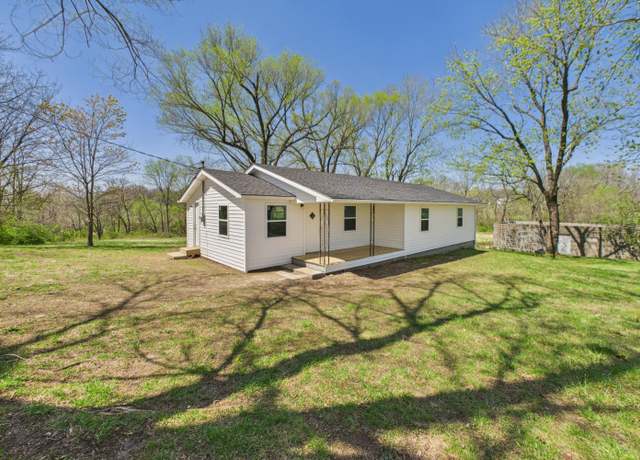 Property at 1102 Golf Course Rd, Ava, MO 65608, 3 beds, 1 bath