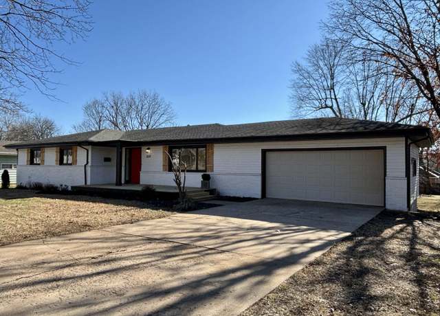 Property at 3210 W Glenwood St, Springfield, MO 65807, 4 beds, 3 baths