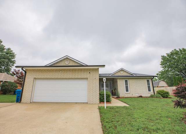 Property at 1603 W Northwood St, Bolivar, MO 65613, 3 beds, 2 baths