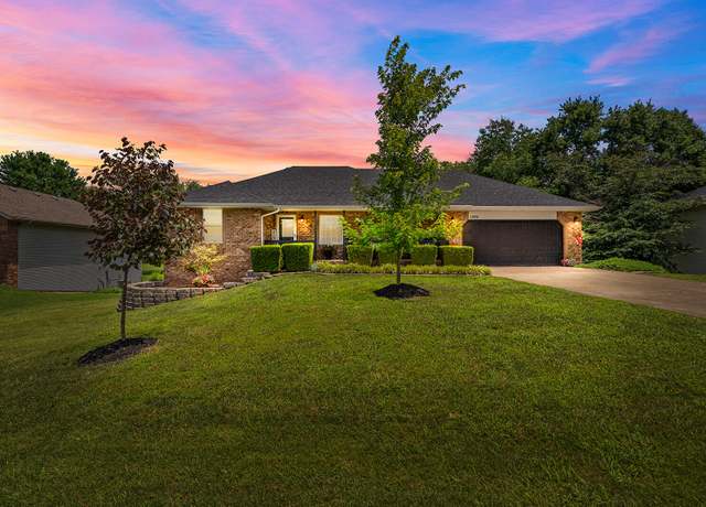 Property at 2602 S 15th Ave, Ozark, MO 65721, 5 beds, 3 baths