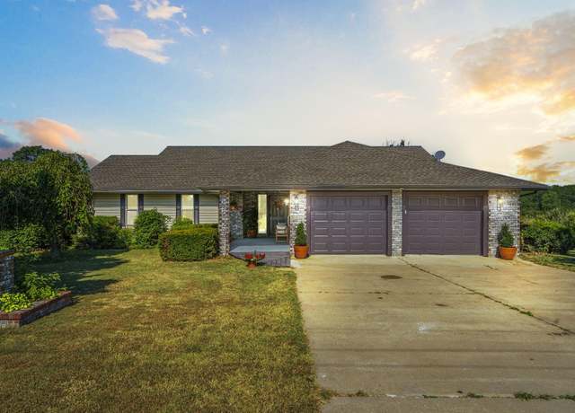 Property at 1188 Hampton Rd, Reeds Spring, MO 65737, 3 beds, 2 baths