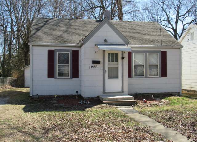 Property at 1226 S Ferguson Ave, Springfield, MO 65807, 2 beds, 1 bath