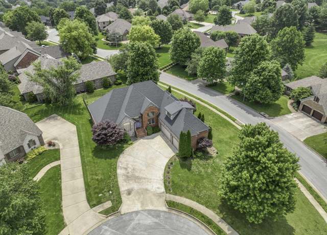 Property at 3214 W Shimmerstone Ct, Springfield, MO 65810, 4 beds, 3 baths