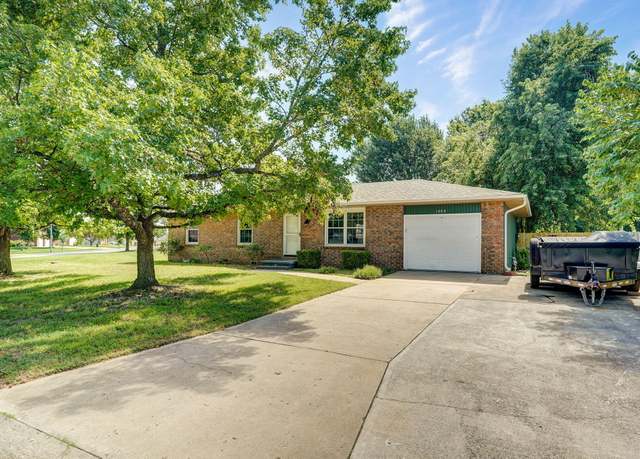 Property at 1020 Gretchen St, Nixa, MO 65714, 3 beds, 1 bath