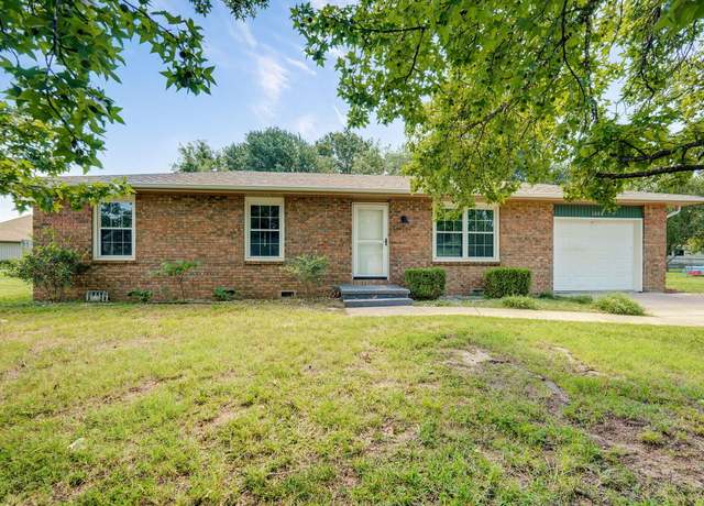 Property at 1020 Gretchen St, Nixa, MO 65714, 3 beds, 1 bath
