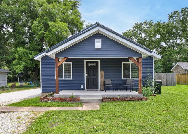 Property at 536 N Oakland Ave, Bolivar, MO 65613, 3 beds, 2 baths