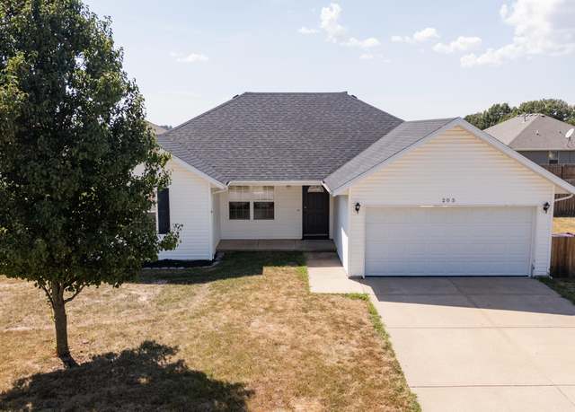 Property at 205 Spruce Ave, Clever, MO 65631, 4 beds, 2 baths